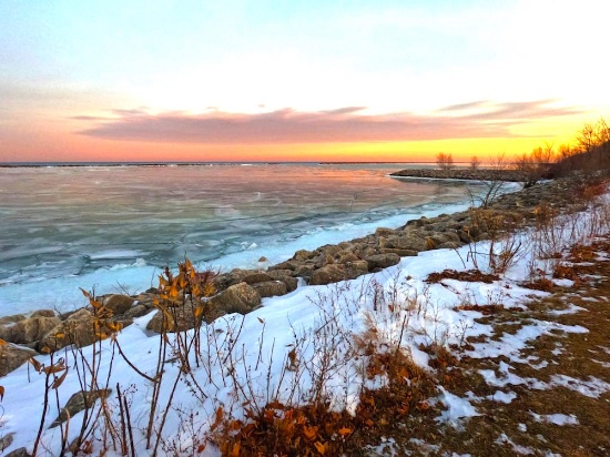 Here's Your Everyday View of Captivating Lake Erie in Michigan!