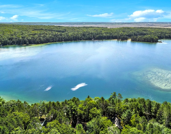 Year-Round Leisure Living in Guthrie Lakes, MI!