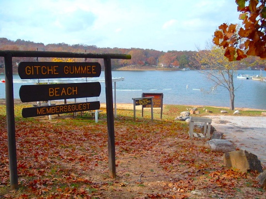 Build One Block from Lake Sequoyah in Cherokee Village, Arkansas!