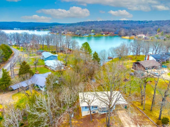 Build by a Golf Course & Lake in Cherokee Village, Arkansas!