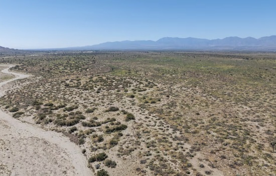 5 Acres in Los Angeles County, California with Mountain Views!