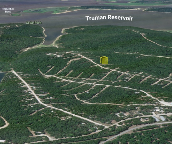 Camp Blocks Away from the Truman Reservoir!
