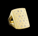0.68 ctw Diamond Ring - 14KT Yellow Gold