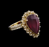 7.30 ctw Ruby and Diamond Ring - 14KT Yellow Gold