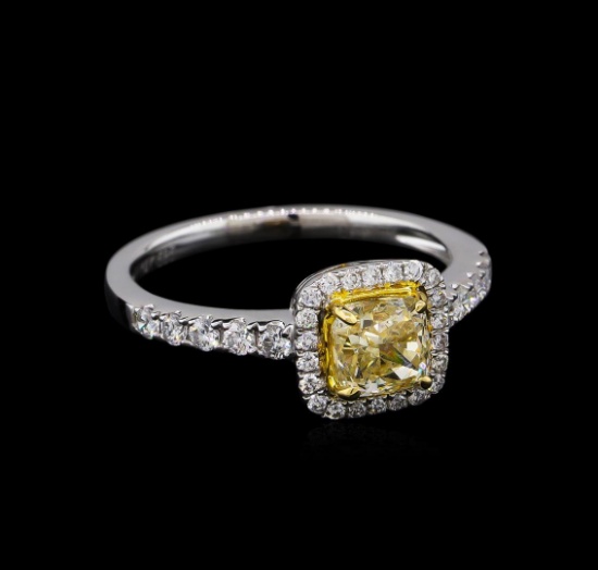 14KT White Gold 1.05 ctw SI1/Light Yellow Diamond Ring
