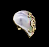 14KT Yellow Gold Mother of Pearl and Diamond Ring