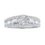 0.98 ctw Diamond Ring - 18KT White Gold