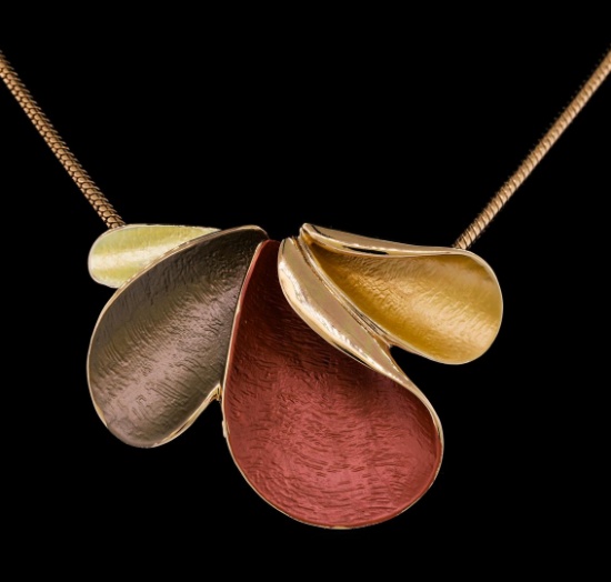 Petal Design Pendant Chain Necklace - Rose Gold Plated