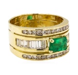 0.90 ctw ct Emerald and Diamond Ring - 18KT Yellow Gold