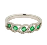0.3 ctw Emerald Ring - 18KT White Gold