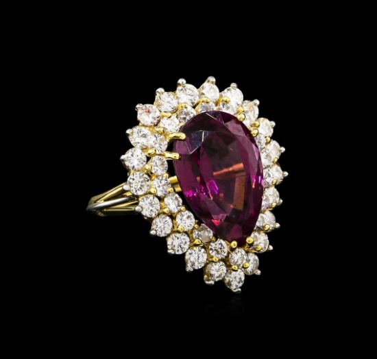 9.50 ctw Garnet and Diamond Ring - 18KT Two-Tone Gold