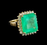 9.93 ctw Emerald and Diamond Ring - 14KT Yellow Gold