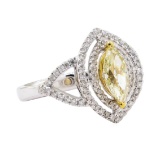 1.01 ctw Diamond Ring - 18KT White Gold