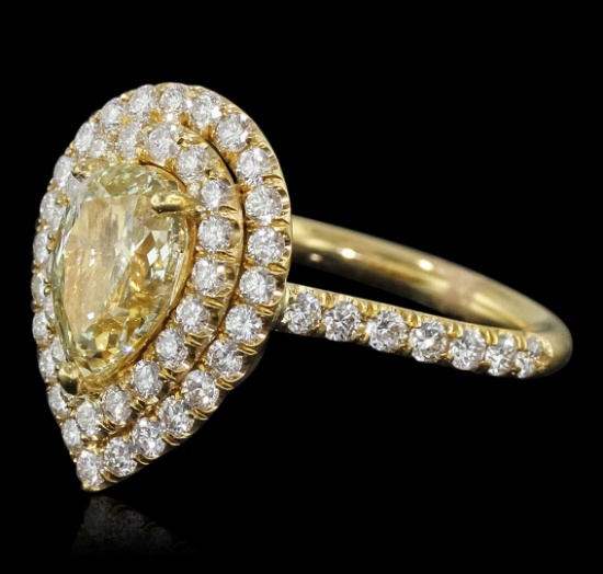 14KT Yellow Gold 2.52 ctw Diamond Engagement Ring