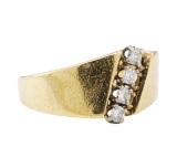 0.30 ctw Diamond Ring - 14KT Yellow Gold