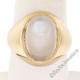 Men's Large Polished 14kt Yellow Gold Oval Cabochon Blue Moonstone Solitaire Rin