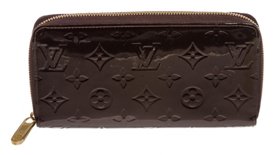 Louis Vuitton Amarante Vernis Monogram Zippy Wallet