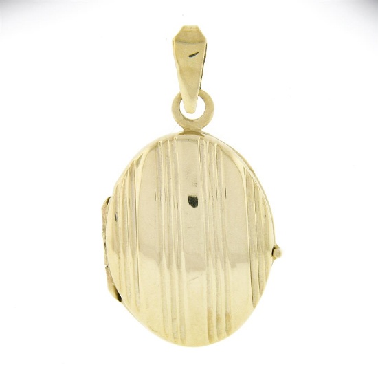 Italian 14k Yellow Gold Polished Grooved Vertical Work Large Oval Locket Pendant