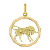 Vintage 18K TT Gold Detailed Taurus Bull w/ Faceted Circle Frame Charm Pendant