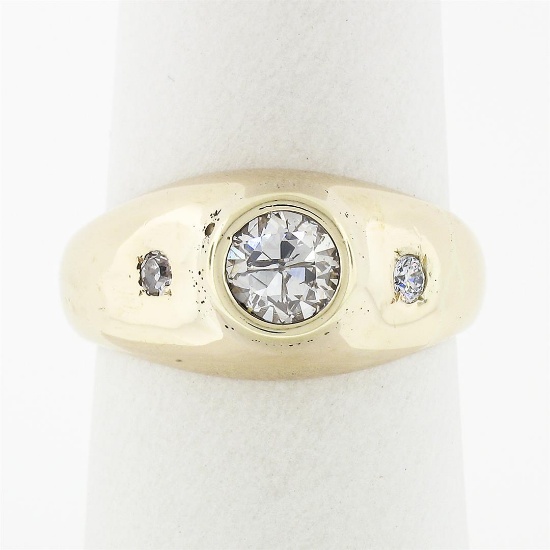 Men's Vintage 14K Gold 0.62 ctw 3 Stone Diamond Domed Polished Wedding Band Ring