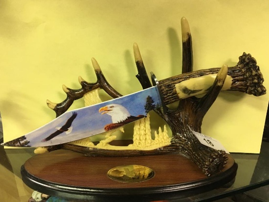 Eagle Display Knife W/ Decretive Horn Look Stand