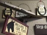 4 Metal and Horse Shoe Signs