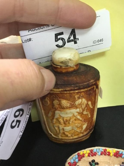Carved Horses on Snuff Bottle