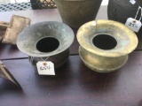 2 Spittoons