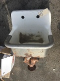 Farmhouse porcelain sink