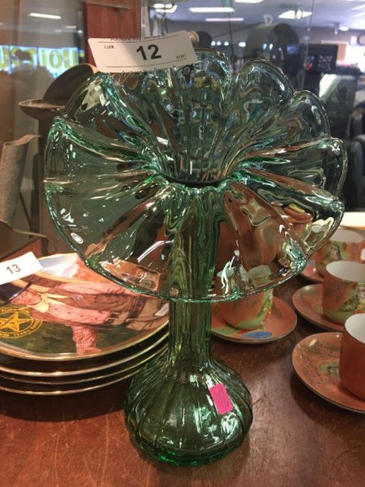 Green fan vase