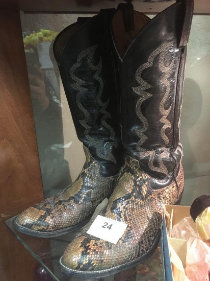 Snake Skin Cowboy Boots sz 9D