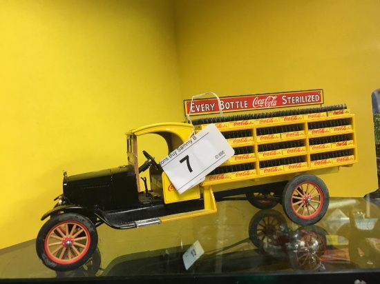 Coca Cola Delivery Truck w/ Loose Coca Cola Cases