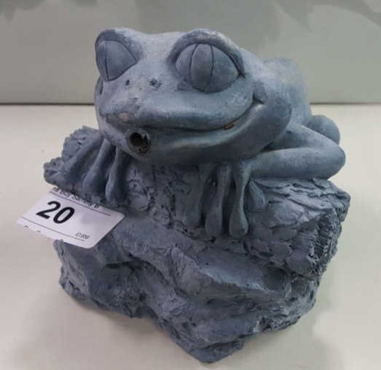 Yard Art Frog Fountain  6" Tall