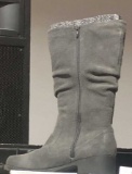 Naya size 8 boots