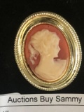 Vintage pink cameo can