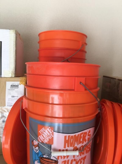 5 gallon buckets