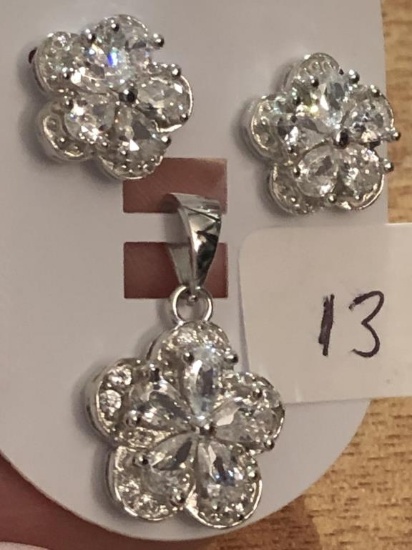 Sterling Silver Flower Stud Earrings & Pendant Set