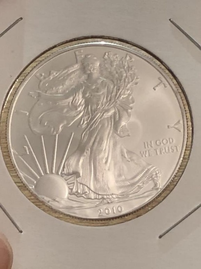 2010  .999 1oz Silver Eagle $1 Dollar Coin