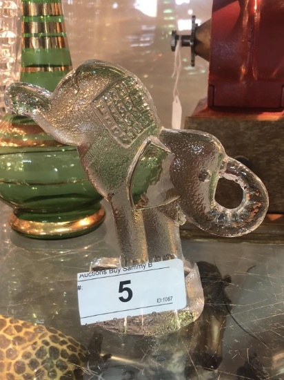 Glass Elephant Circus Performer Flat Side 5 1/4" T