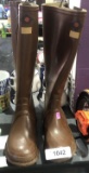 Women's size 7 waterproof boots