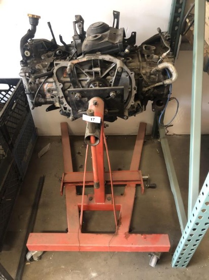 Metal Rolling Engine Stand With Engine
