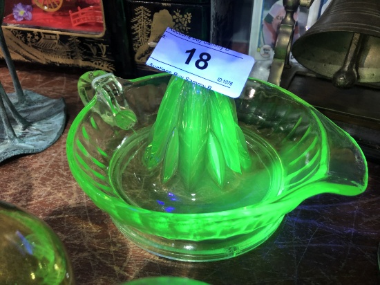 Vtg Uranium Glass Juicer