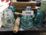 5 Insulators & 2 Wood Insulator Holders