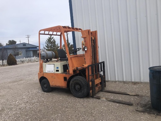 Toyota Fork Lift,  Runs and Drive, Works Well