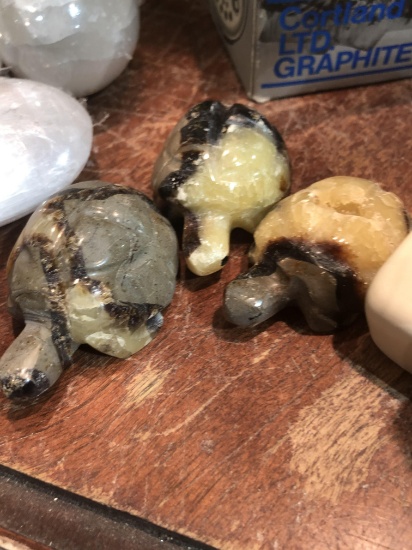 Stone Carved turtles, Serpentine Stone