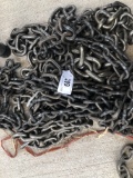 An assortment of tow chain