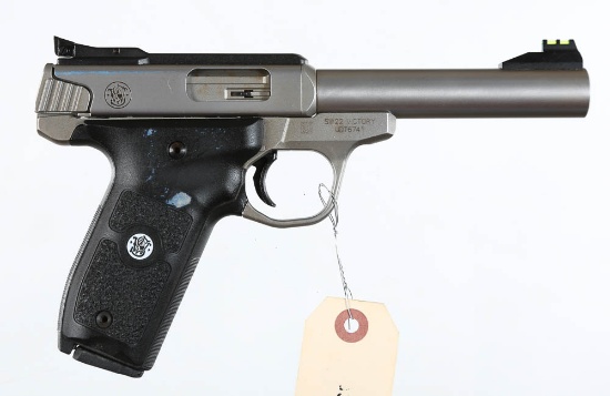 Smith & Wesson SW22 Victory Pistol .22lr