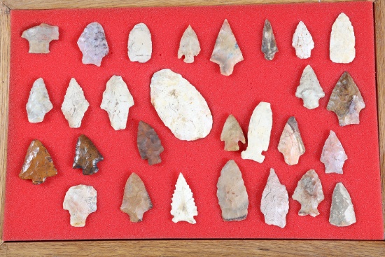 Lot of 28 Arrowheads