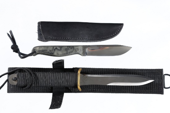2 fixed blade knives
