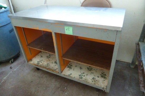 Freestanding Counter w/Stainless Top